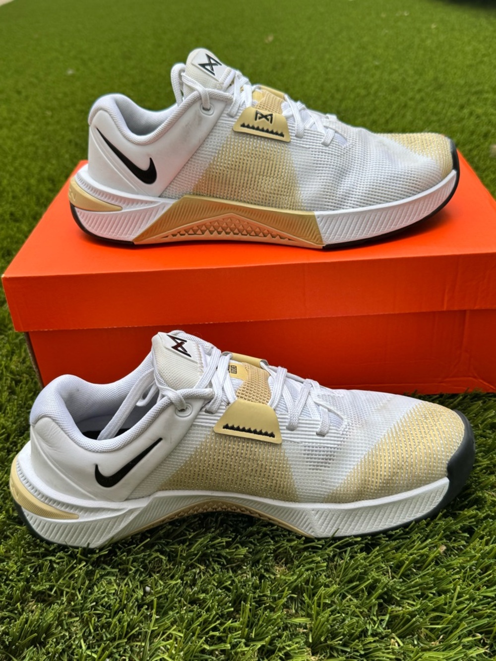 NikeWOMEN'S NIKE METCON 10 - Picture 3 of 7